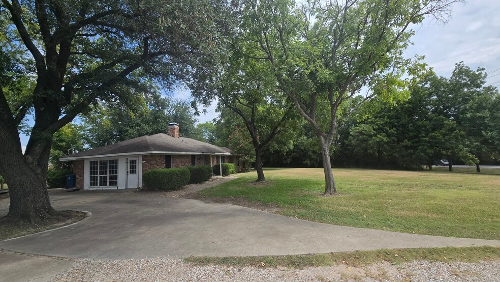 7905 Liberty Grove Rd, Rowlett, TX for lease - Other - Image 1 of 11