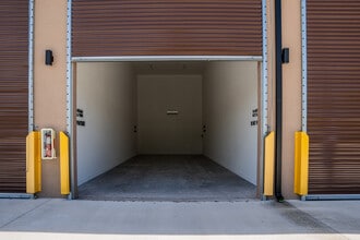 1245 Canal St, New Smyrna Beach, FL à louer Photo du bâtiment- Image 2 de 2