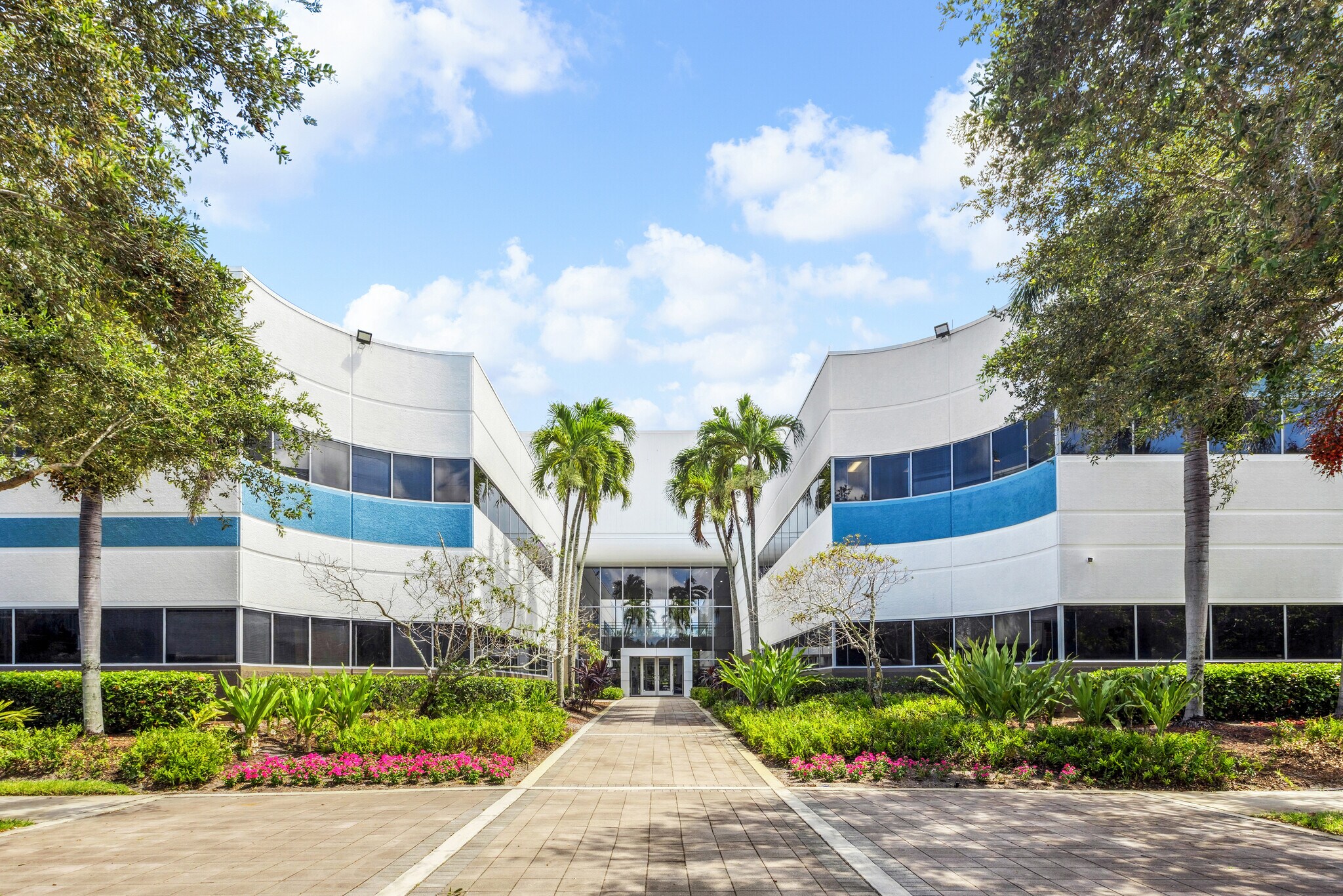 901 Yamato Rd, Boca Raton, FL à louer Photo du bâtiment- Image 1 de 8