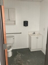 8428 Denton Hwy, Watauga, TX à louer Photo du bâtiment- Image 2 de 2