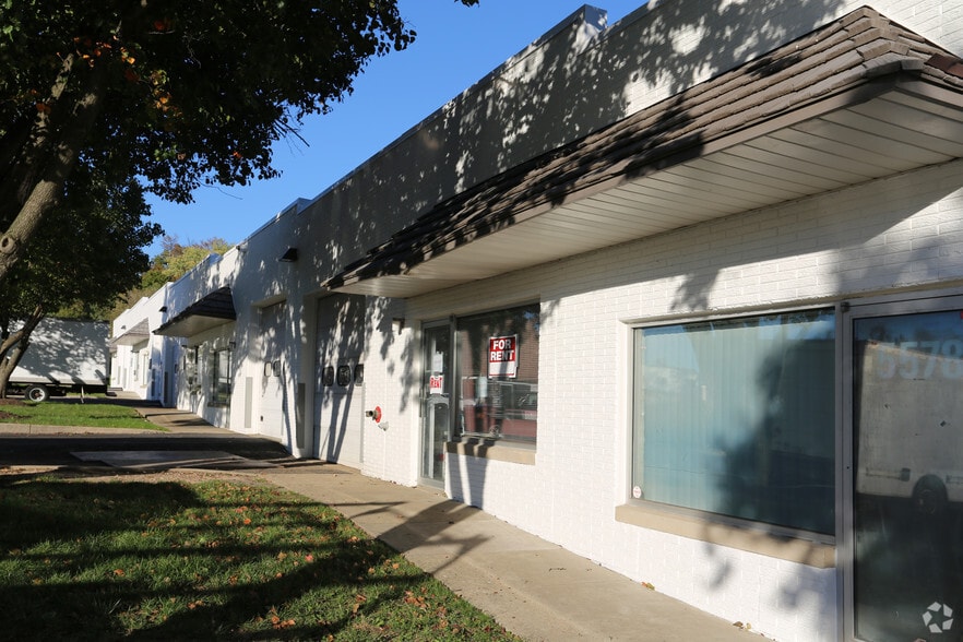 5566-5584 Tuxedo Rd, Hyattsville, MD for sale - Building Photo - Image 3 of 5