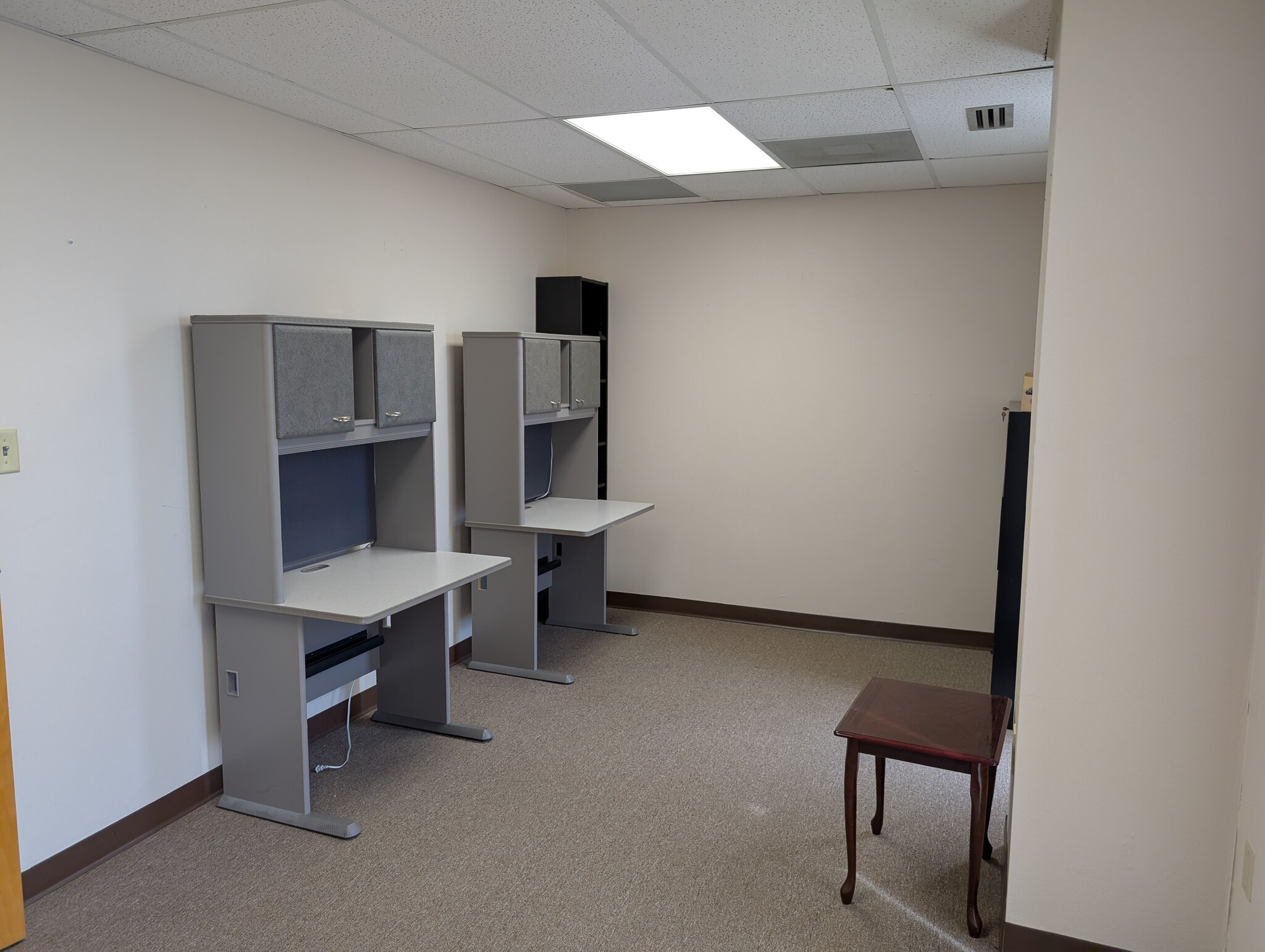 801 W Bay Dr, Largo, FL à louer Photo intérieure- Image 1 de 17