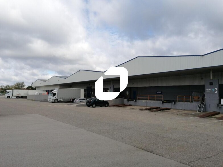 Flex in Reyrieux for lease - Building Photo - Image 3 of 29