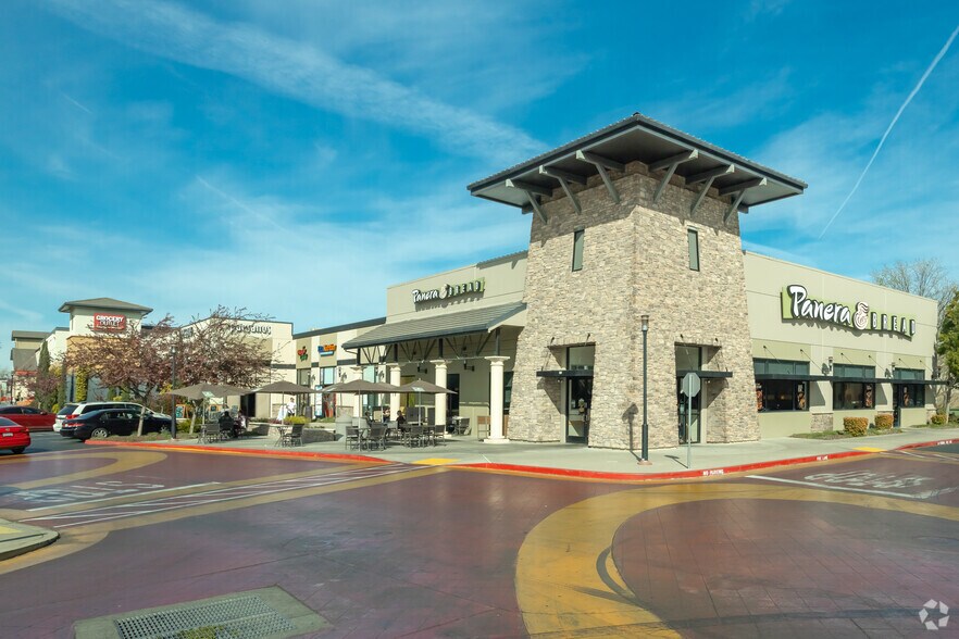 8501-8569 Bond Rd, Elk Grove, CA à louer - Photo du bâtiment - Image 1 de 9