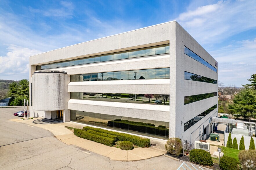 1225 Washington Pike, Bridgeville, PA à louer - Photo du bâtiment - Image 2 de 5