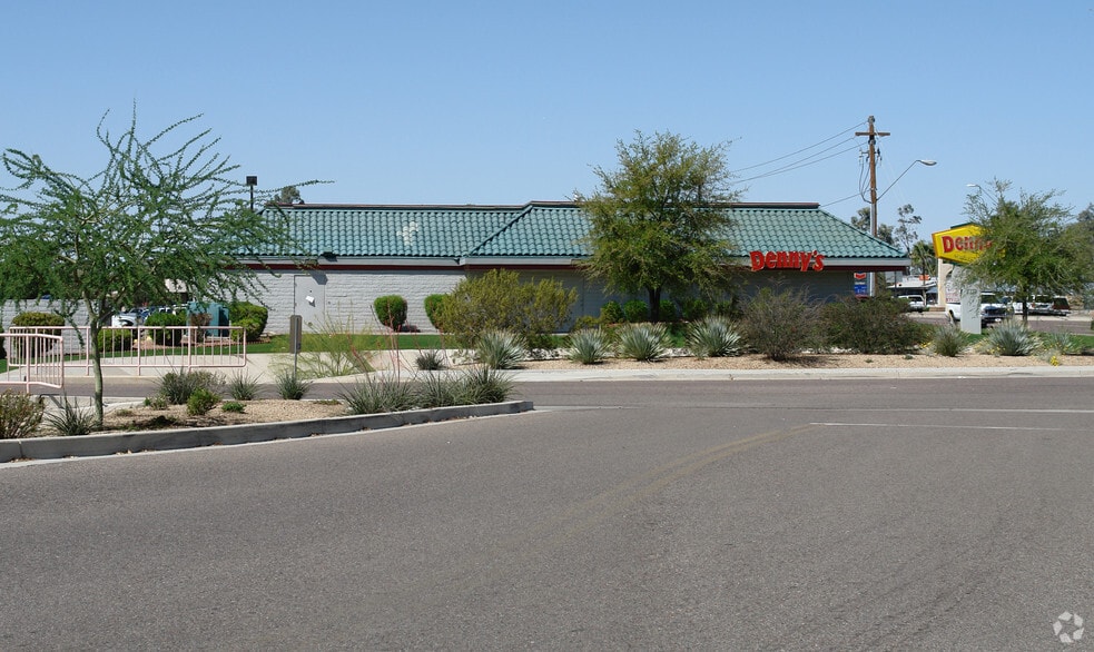 2717 W Bell Rd, Phoenix, AZ for lease - Building Photo - Image 2 of 8