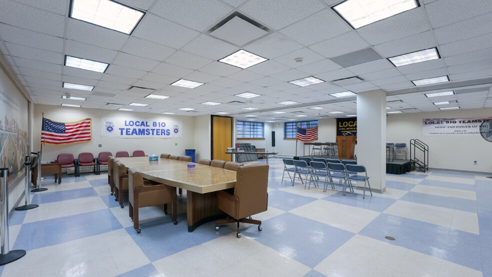 2409 38th Ave, Long Island City, NY à louer - Photo intérieure - Image 2 de 6