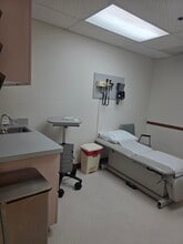 2525 Harbor Blvd, Port Charlotte, FL for lease Interior Photo- Image 2 of 17