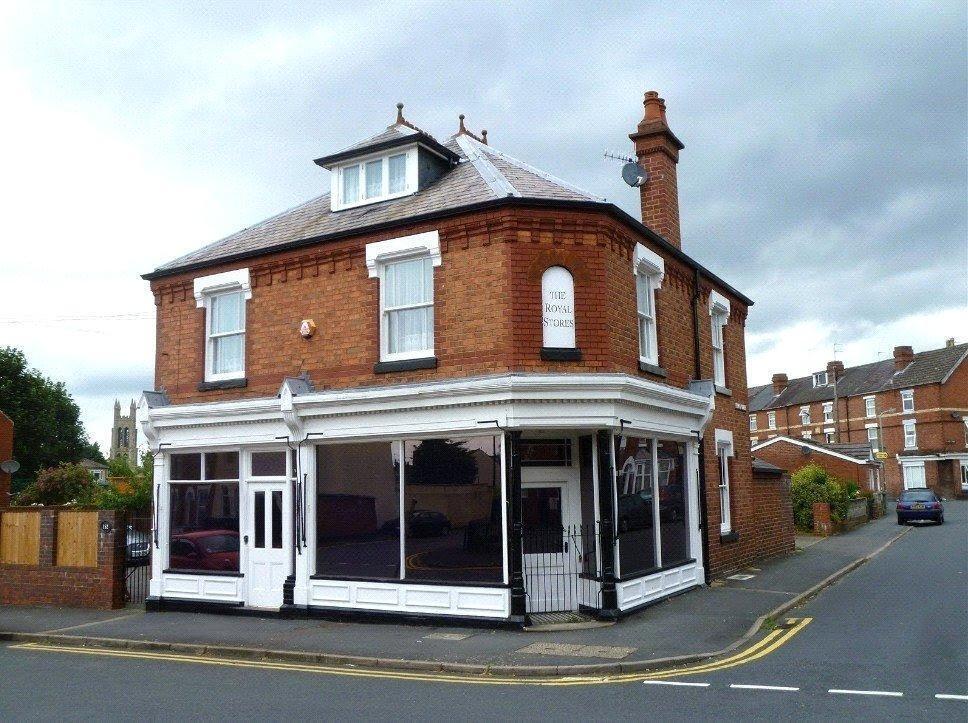 152 Offmore Rd, Kidderminster for lease Building Photo- Image 1 of 16