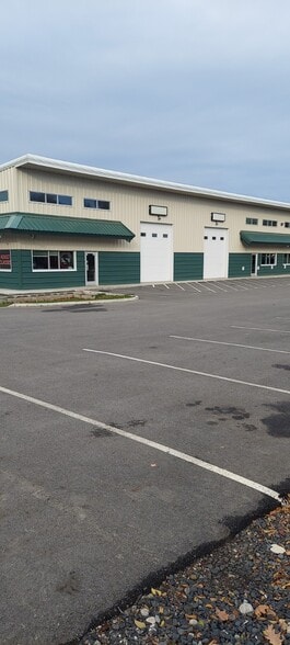 17315 E Sprague Ave, Spokane Valley, WA for lease - Primary Photo - Image 1 of 11