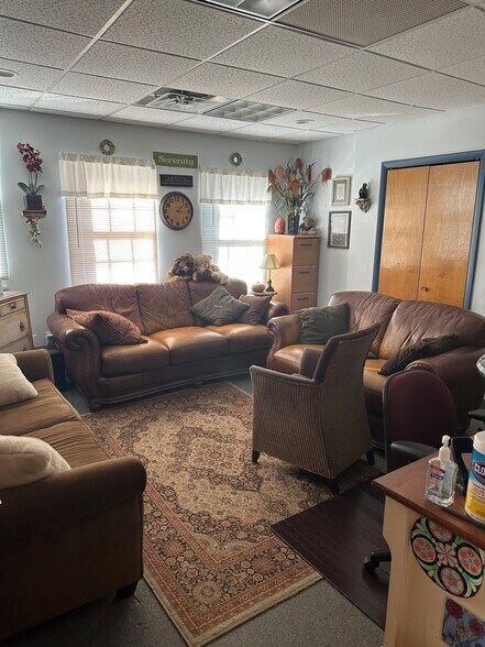 1831 Forest Dr, Annapolis, MD à vendre - Photo intérieure - Image 3 de 11