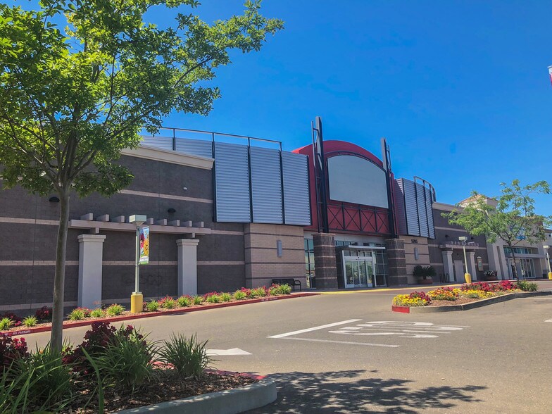 5925-6199 Sunrise Blvd, Citrus Heights, CA à louer - Photo du bâtiment - Image 1 de 12
