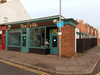 Plus de détails pour 12 Baker St, Great Yarmouth - Commerce de détail à louer