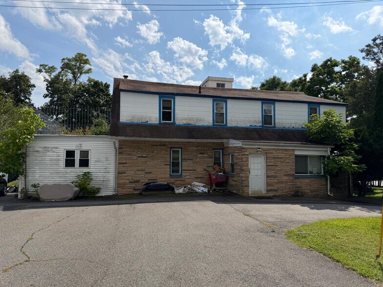 184 S Pascack Rd, Nanuet, NY à vendre - Photo principale - Image 2 de 46