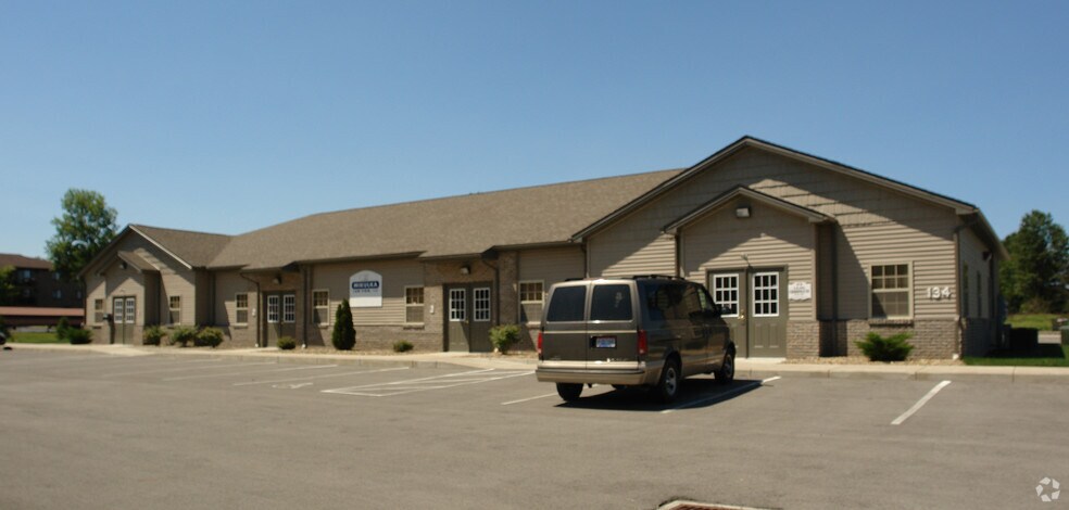 134 Westchester Dr, Youngstown, OH à vendre - Photo principale - Image 1 de 2