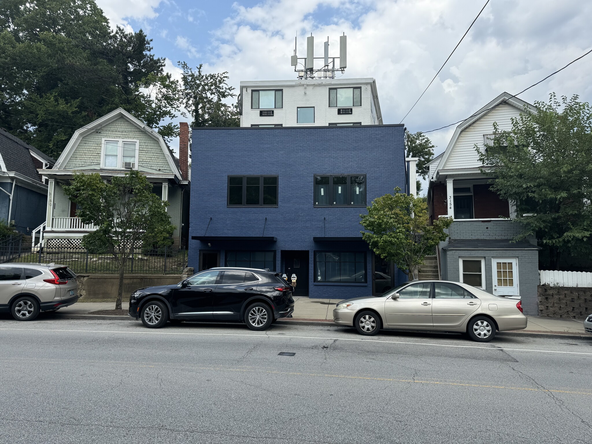 3152 Linwood Ave, Cincinnati, OH for lease Primary Photo- Image 1 of 5
