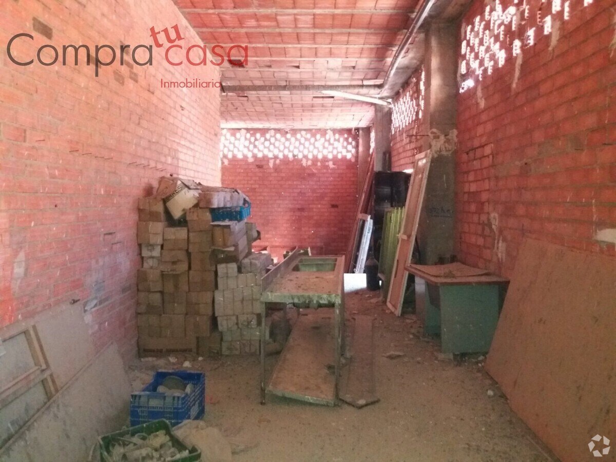 Segovia, SEG 40006 - Unit Puerta 04, Esc. 2 - - Interior Photo - Image 2 of 2