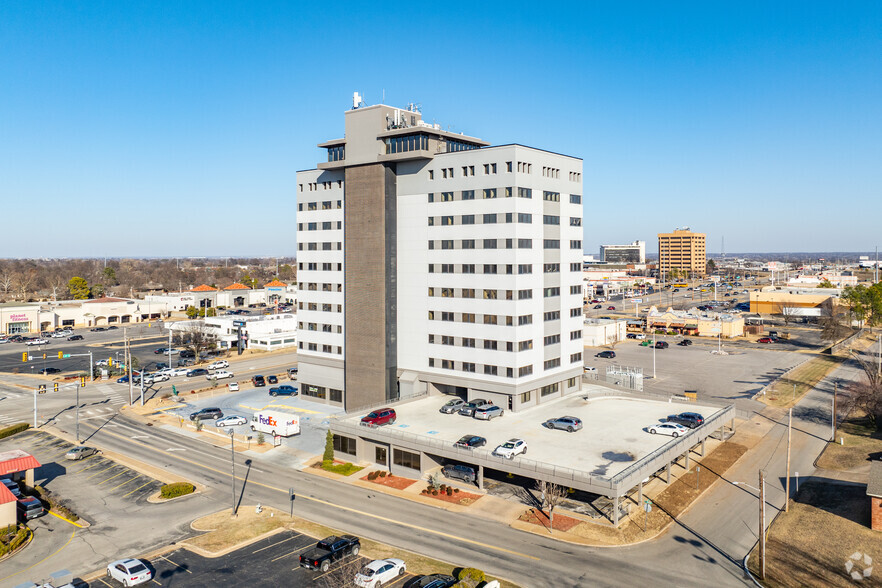 4111 S Darlington Ave, Tulsa, OK for lease - Building Photo - Image 2 of 4