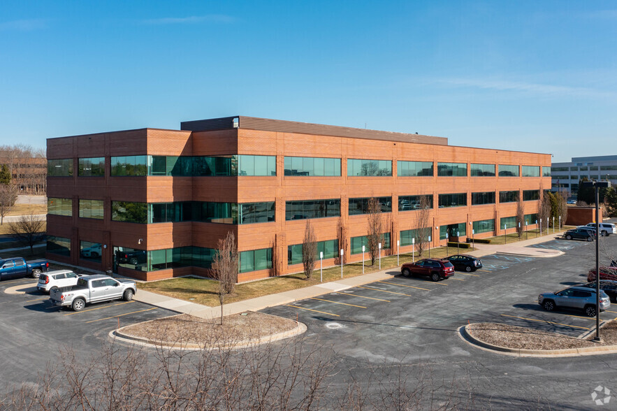 5250 Corporate Dr, Troy, MI à louer - Photo principale - Image 1 de 6