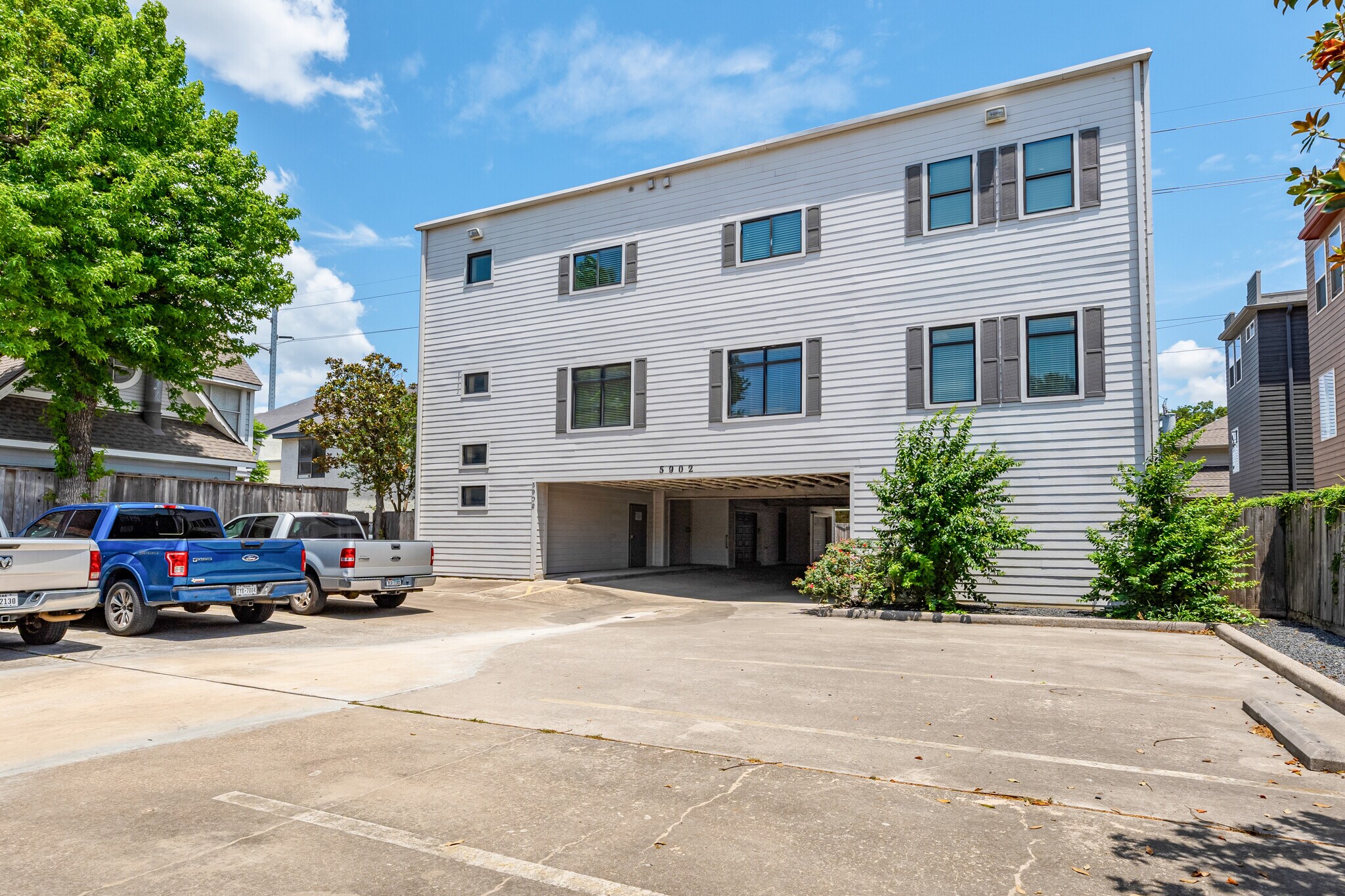 5902 Winsome Ln, Houston, TX à vendre Photo principale- Image 1 de 25