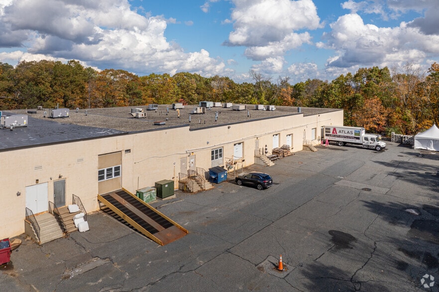 910 Boston Tpke, Shrewsbury, MA for lease - Building Photo - Image 3 of 5