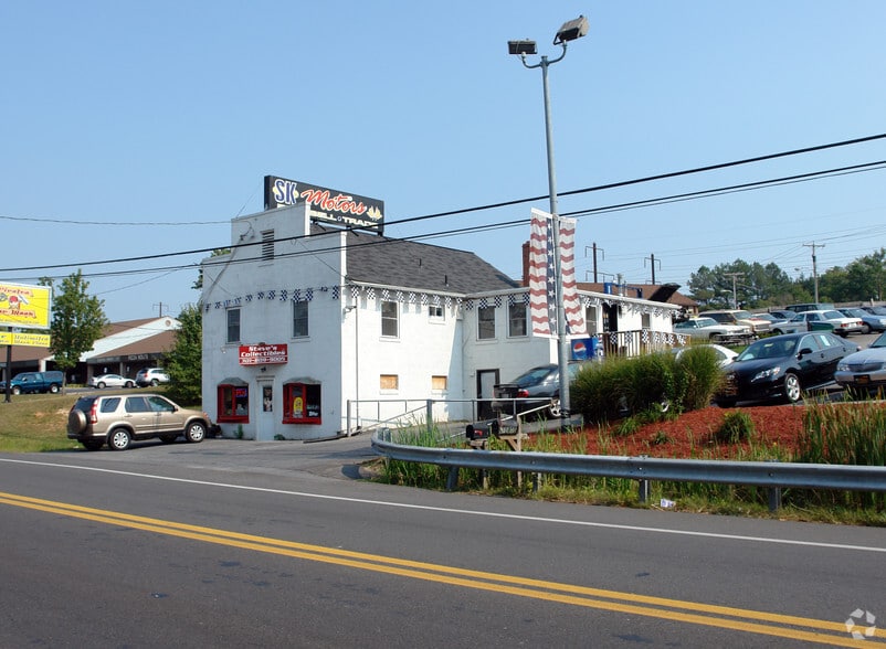 10805 Lanham Severn Rd, Glenn Dale, MD for lease - Building Photo - Image 2 of 2