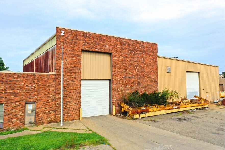 4504 Illinois Ave, Louisville, KY à vendre - Photo du bâtiment - Image 1 de 9