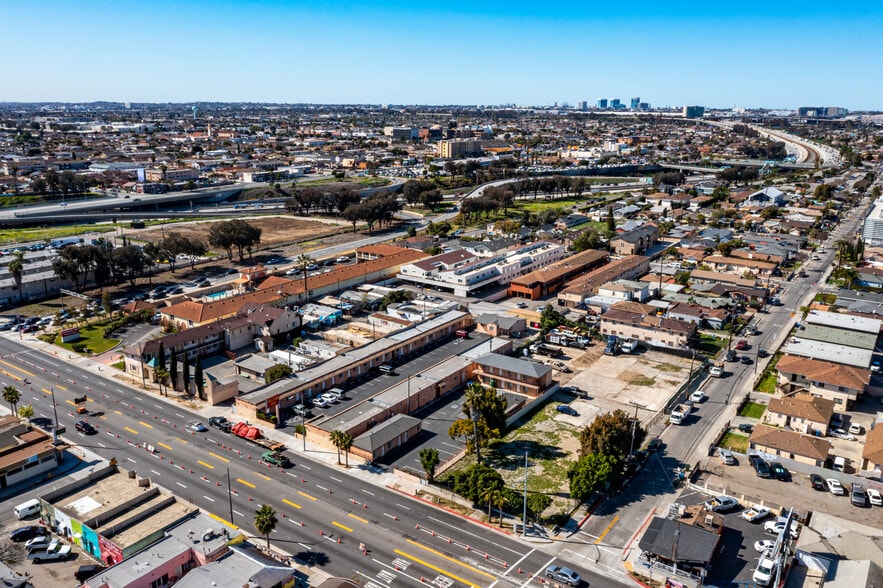 11111 S Prairie Ave, Inglewood, CA for lease - Building Photo - Image 3 of 6