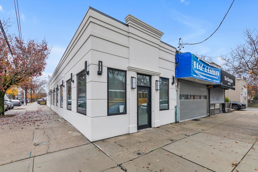 1527 149th St, Whitestone, NY à vendre - Photo du bâtiment - Image 2 de 3