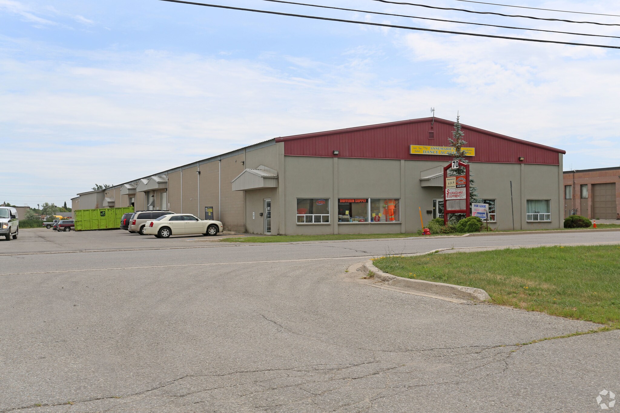 68-70 Centennial Rd, Orangeville, ON à louer Photo principale- Image 1 de 3