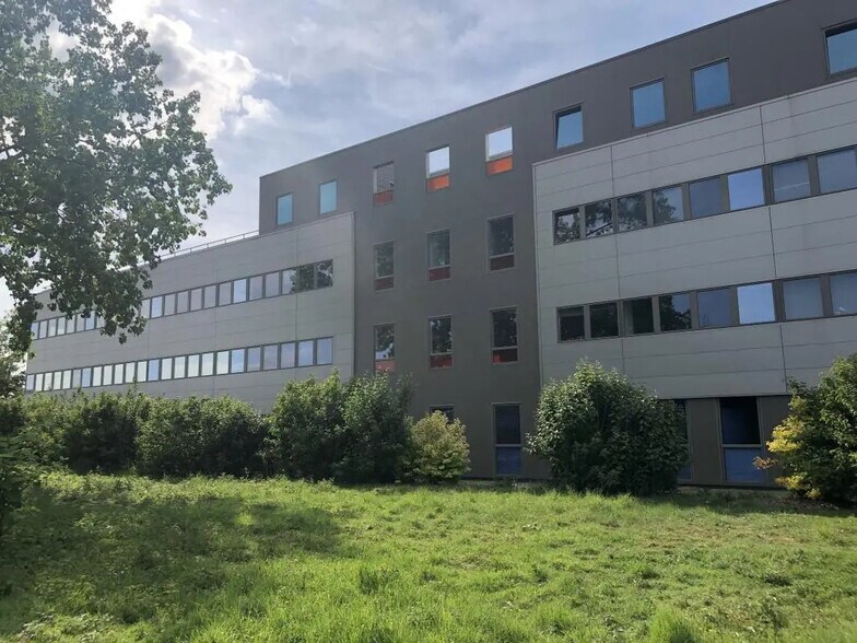 Bureau dans Rennes à louer - Photo du bâtiment - Image 3 de 4