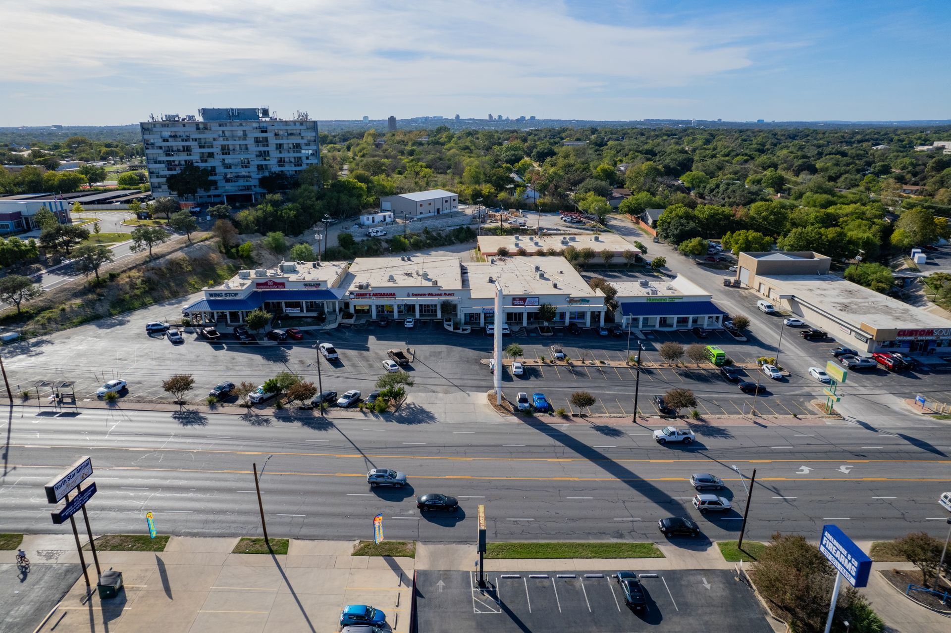 7045-7071 San Pedro Ave, San Antonio, TX à louer Photo du bâtiment- Image 1 de 23