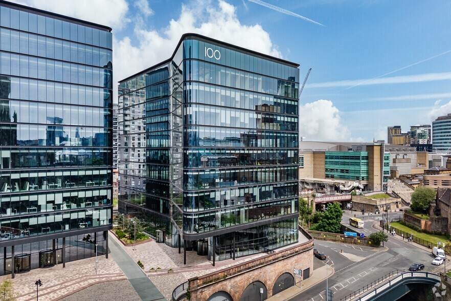 100 Embankment Chapel St, Salford à louer - Photo du bâtiment - Image 1 de 22