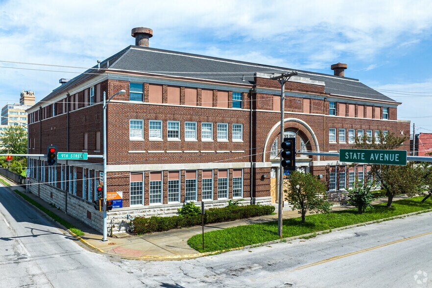 1017 N 9th St, Kansas City, KS à louer - Photo du bâtiment - Image 1 de 22