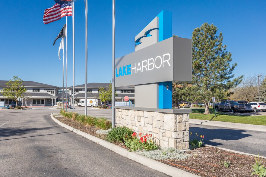 3050-3250 N Lakeharbor Ln, Boise, ID à louer - Photo du bâtiment - Image 3 de 9