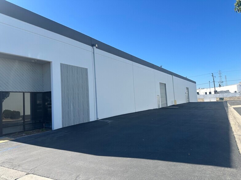 1623-1625 S Sunkist St, Anaheim, CA à louer - Photo du bâtiment - Image 3 de 4