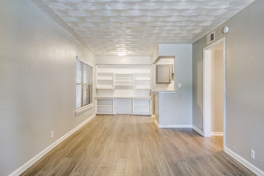 4712 Gaston Ave, Dallas, TX for sale - Building Photo - Image 3 of 25