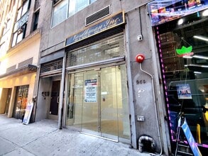269 W 39th St, New York, NY for lease Interior Photo- Image 1 of 9