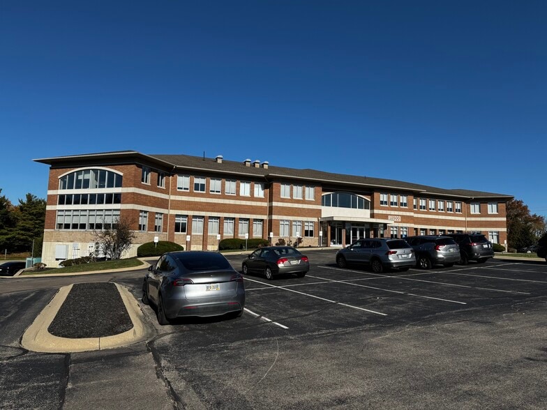 12500 Reed Hartman Hwy, Cincinnati, OH for lease - Building Photo - Image 1 of 16