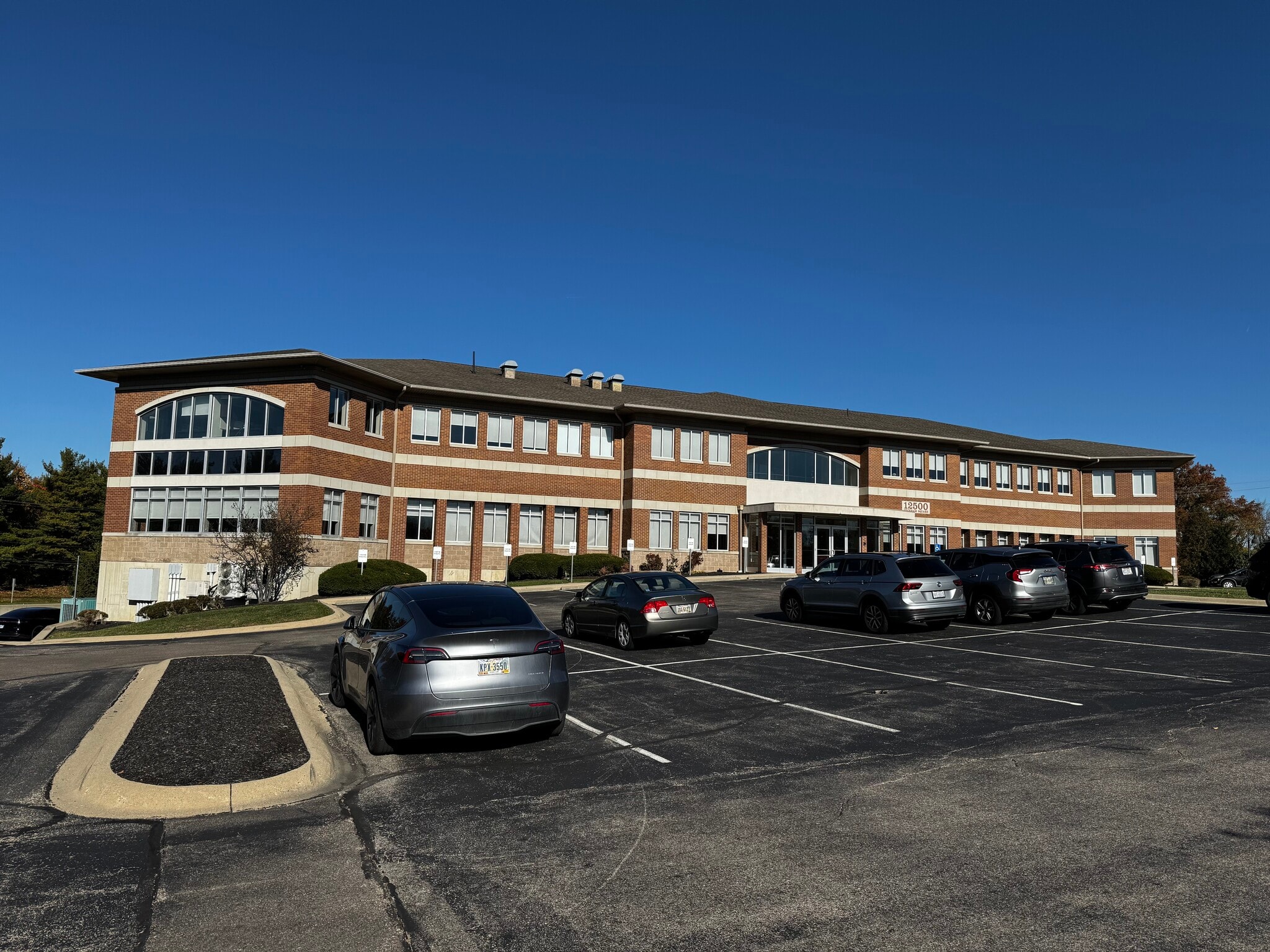 12500 Reed Hartman Hwy, Cincinnati, OH for lease Building Photo- Image 1 of 17