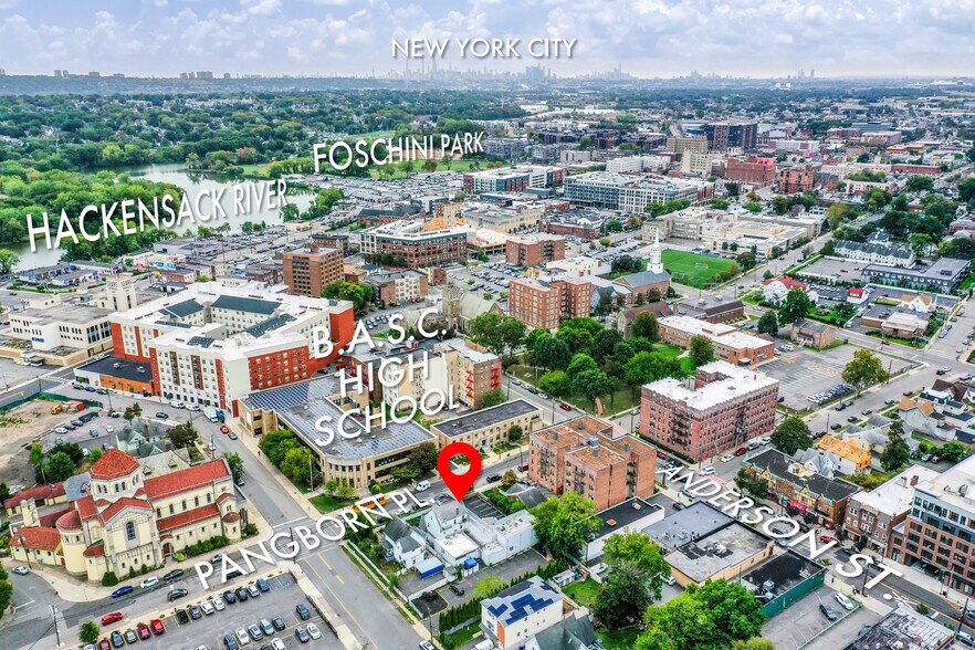 35 Pangborn Pl, Hackensack, NJ à louer - Photo du bâtiment - Image 3 de 25