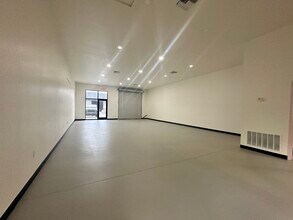 741 Tillman Pl, Plant City, FL à louer Photo intérieure- Image 2 de 4