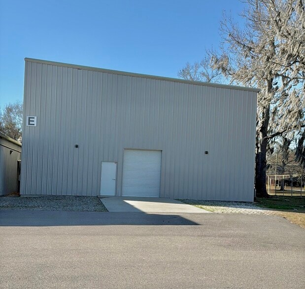 2501 E President St, Savannah, GA for lease - Building Photo - Image 3 of 11