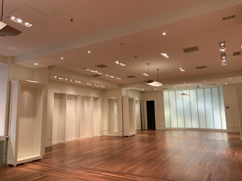 805 SW Broadway, Portland, OR à louer - Photo intérieure - Image 2 de 6