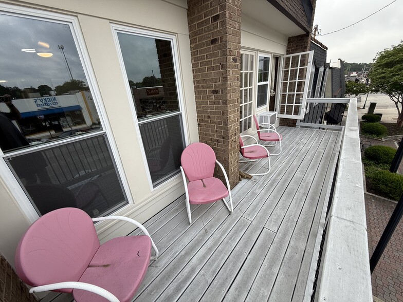 2323 Main St, Tucker, GA à louer - Photo du bâtiment - Image 3 de 12