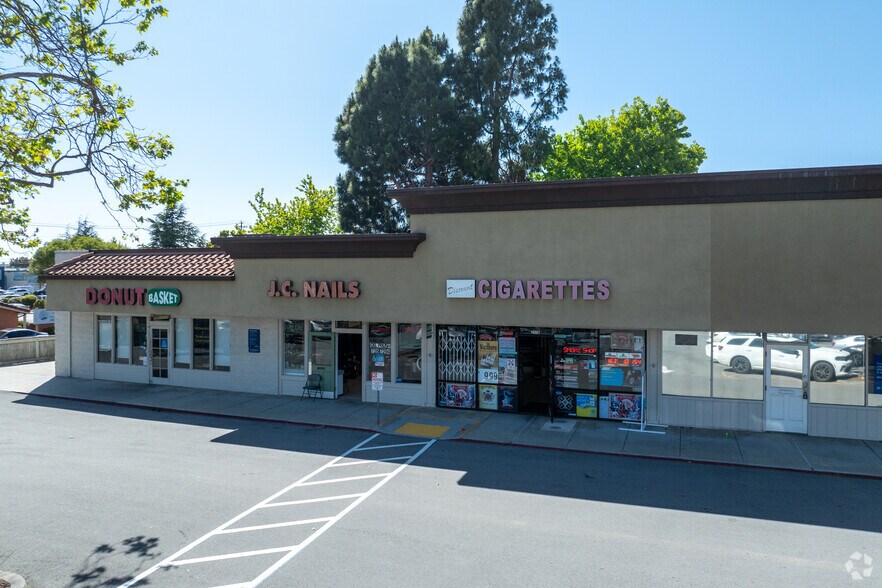 2012-2022 Freedom Blvd, Freedom, CA à louer - Photo du bâtiment - Image 2 de 6