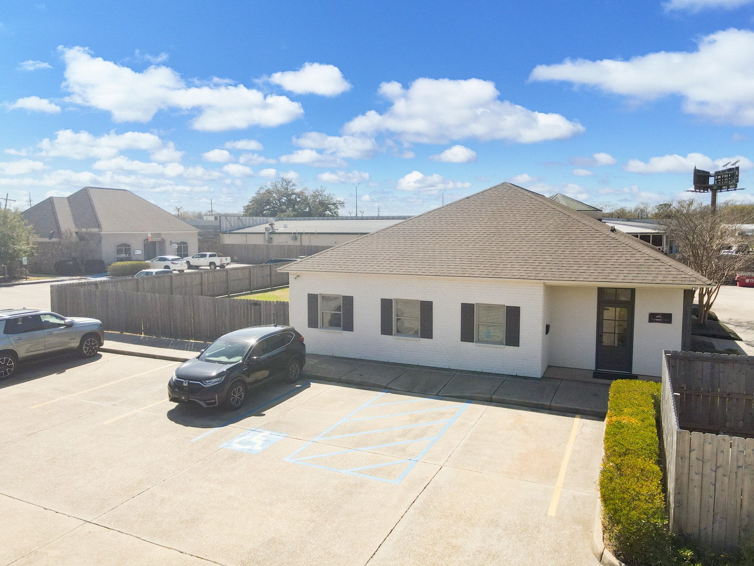 17505 Jefferson Hwy, Prairieville, LA for sale Primary Photo- Image 1 of 22