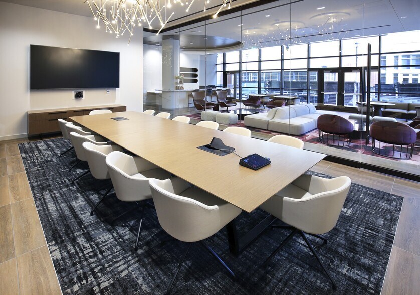 3030 Nowitzki Way, Dallas, TX à louer - Photo intérieure - Image 2 de 8