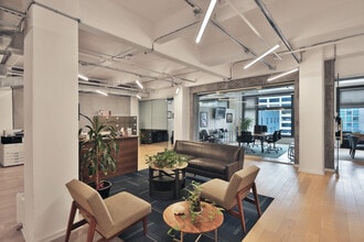 353 S Broadway, Los Angeles, CA for lease Interior Photo- Image 2 of 3