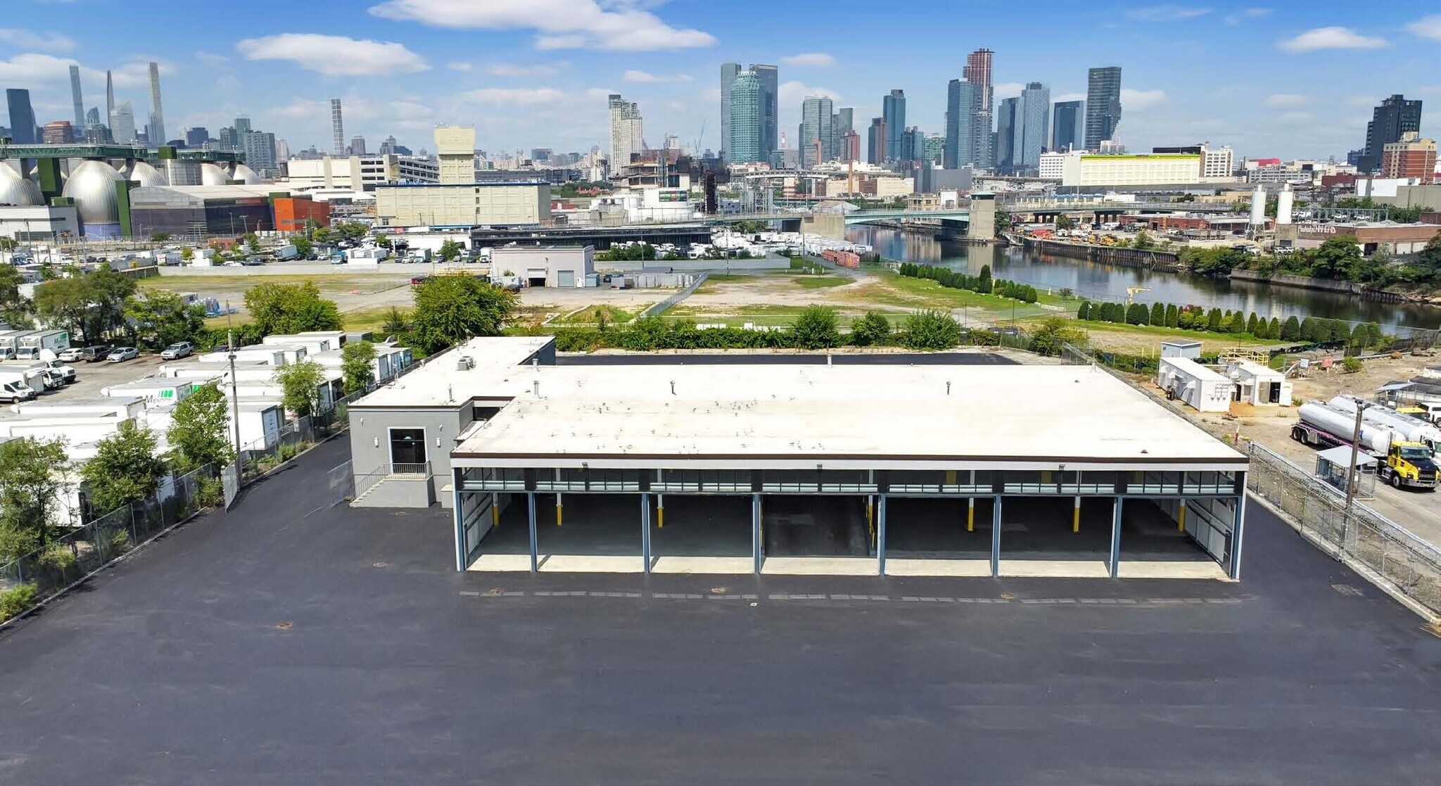 360 Kingsland Ave, Brooklyn, NY for lease Primary Photo- Image 1 of 10